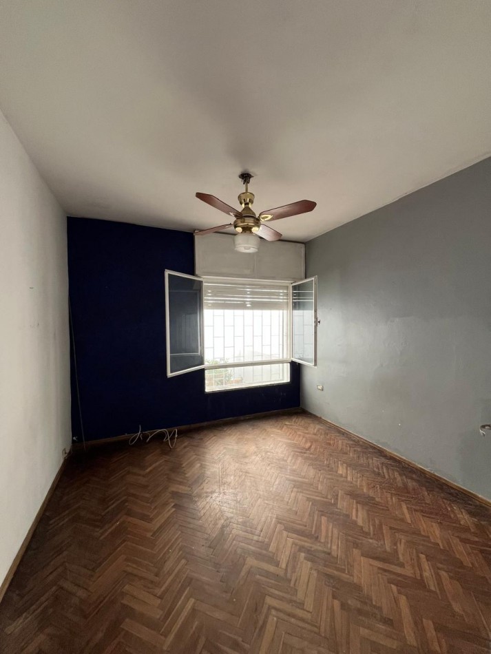 CASA AMPLIA B° COFICO - 4 DORMITORIOS - 2 BAÑOS - COCHERA - EN VENTA
