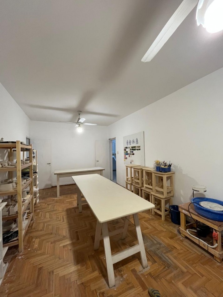 CASA AMPLIA B° COFICO - 4 DORMITORIOS - 2 BAÑOS - COCHERA - EN VENTA