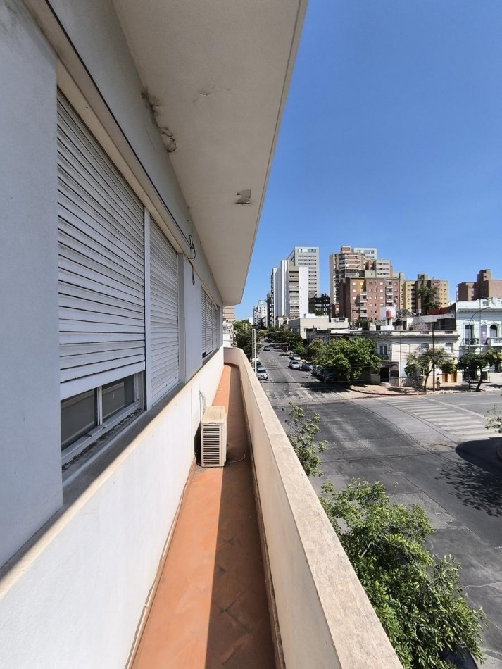 EXCLUSIVO DEPARTAMENTO EDIFICIO ROGGIO - B° COFICO - 5 DORMITORIOS - 4 BAÑOS - COCHERA