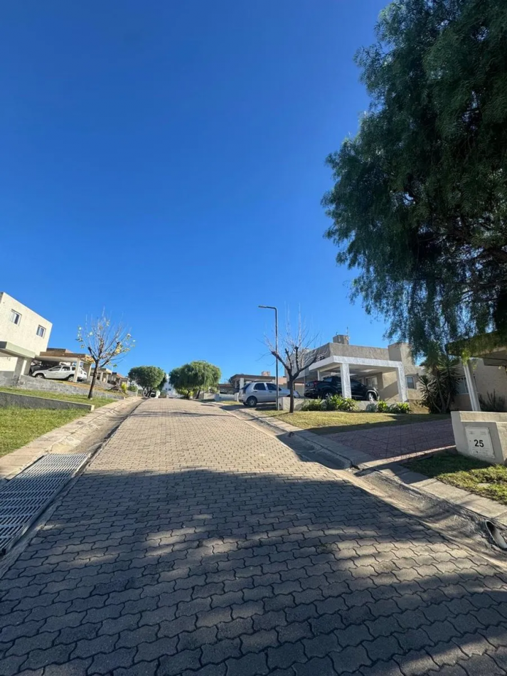 Casa en venta en complejo cerrado Los Algarrobos - Villa Allende | Apto credito