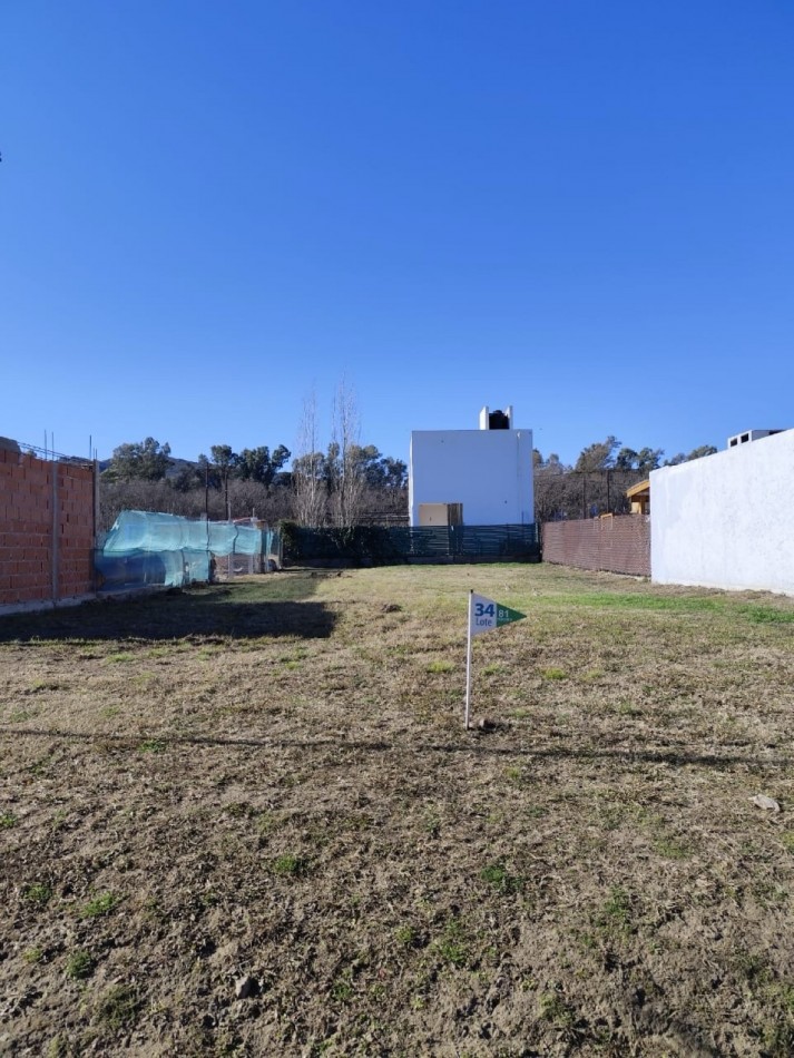 OPORTUNIDAD LOTE EN VENTA EN TEJAS CUATRO 350M2 SEGURIDAD 24HS 