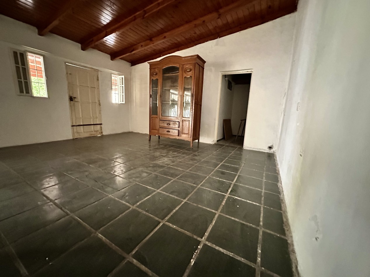 CASA EN VENTA BARRIO SAN IGNACIO 3 DORMITORIOS 2 BAÑOS OFICINA PRIVADA