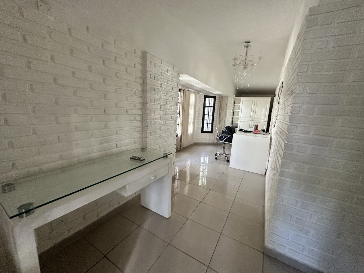 CASA EN VENTA VILLA BELGRANO IDEAL OFICINAS O CONSULTORIOS 2 DORMITORIOS SALA DE REUNION 200M2