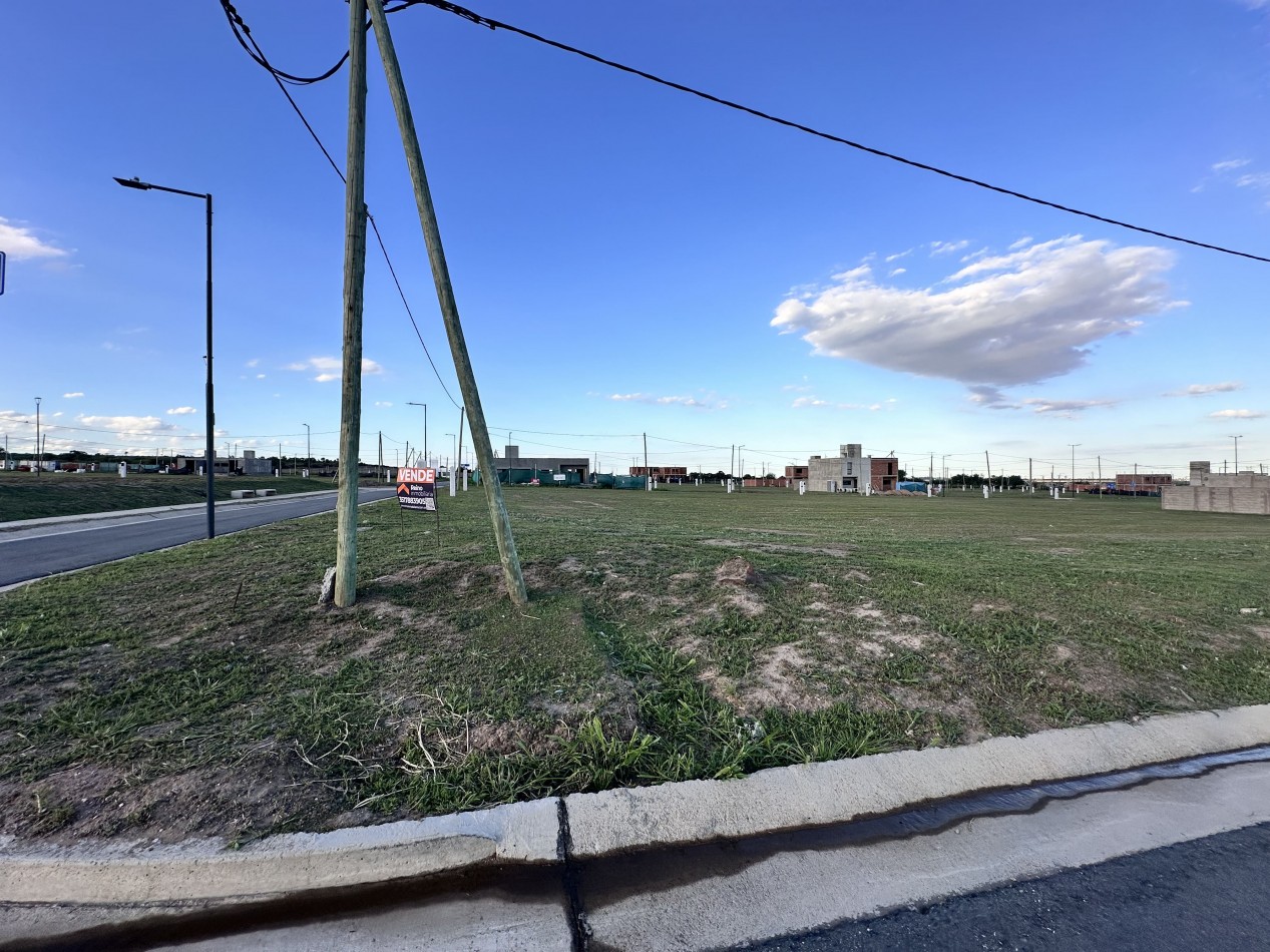 OPORTUNIDAD LOTE EN VENTA DOCTA CENTRAL 250 M2 ESQUINA APTO DUPLEX SEGURIDAD 24HS