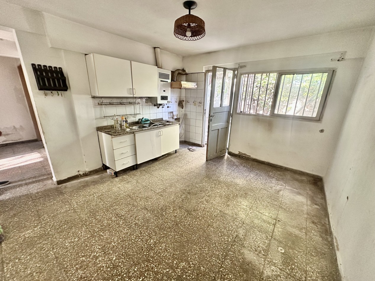 Casa a reciclar con gran potencial de renta en Barrio Matienzo - Diaz de la Fuente 3200