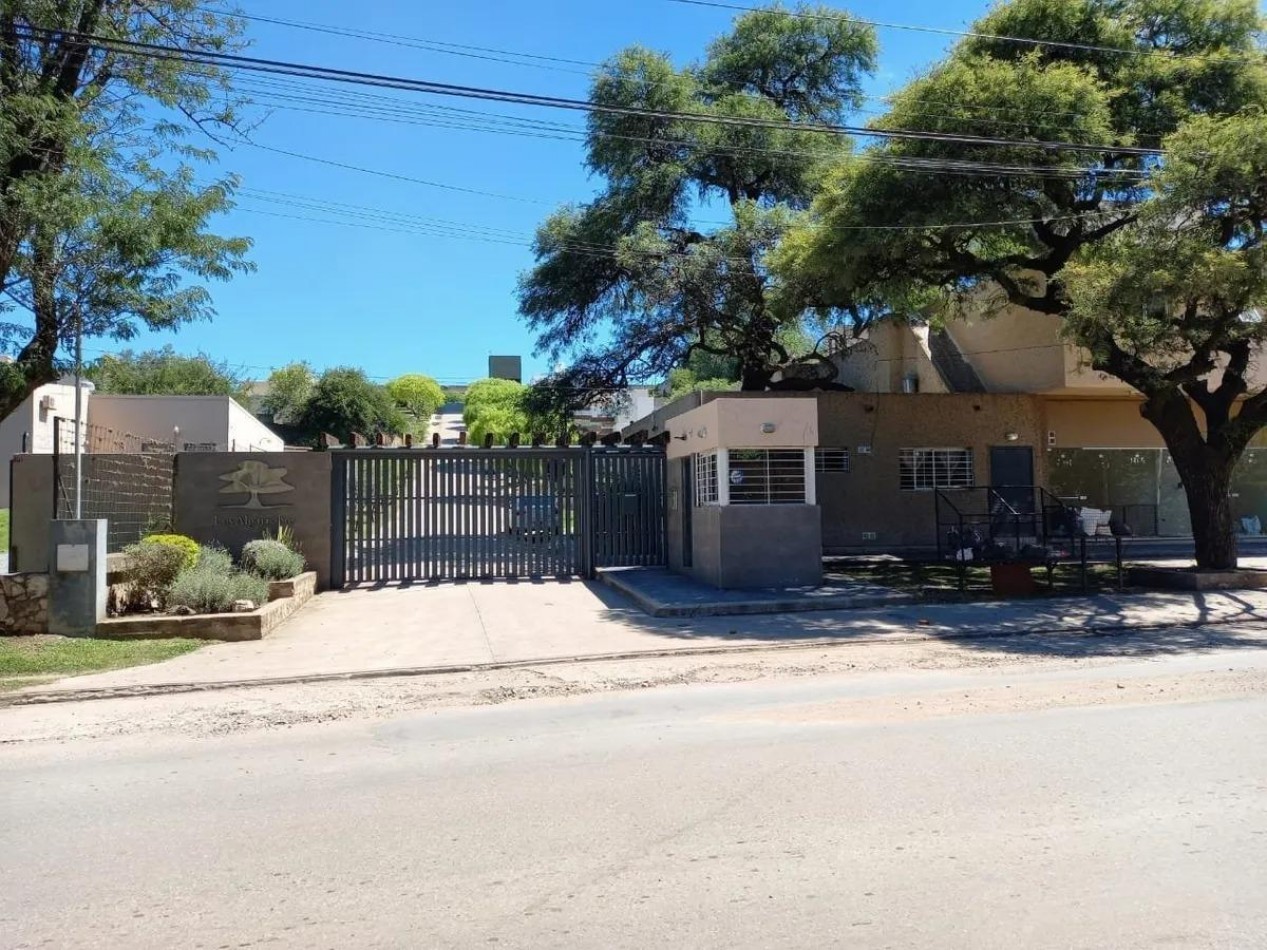 Casa en venta en complejo cerrado Los Algarrobos - Villa Allende | Apto credito