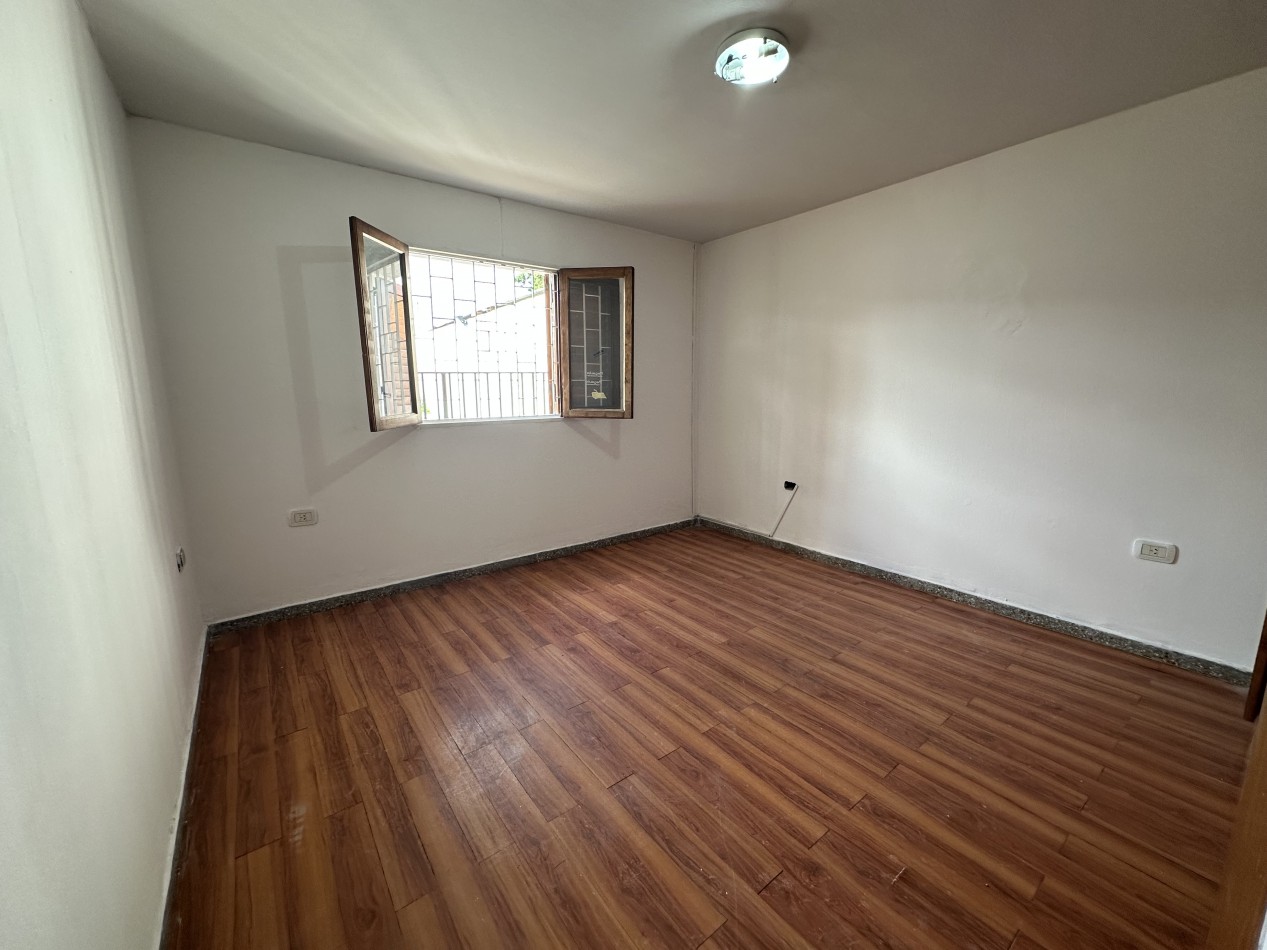 Oportunidad Casa en venta 3 dormitorios con pileta y quincho - Barrio Matienzo