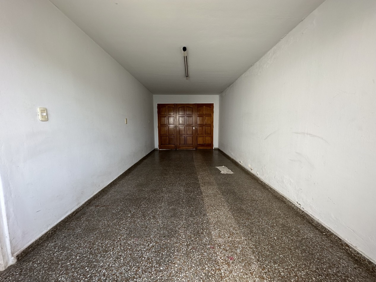 Oportunidad Casa en venta 3 dormitorios con pileta y quincho - Barrio Matienzo