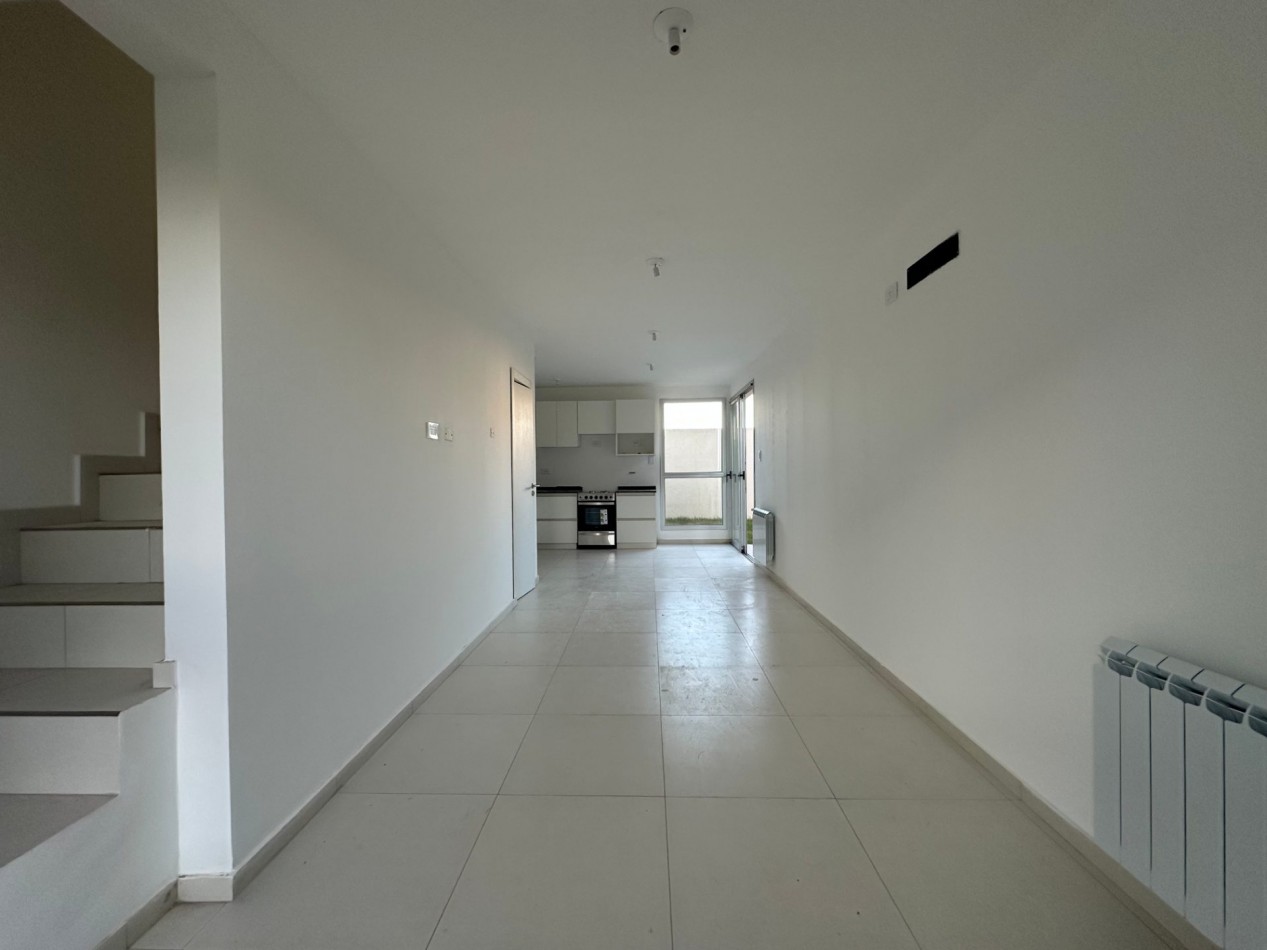 Duplex en venta en Docta Boulevard - 2 dormitorios con patio y cochera