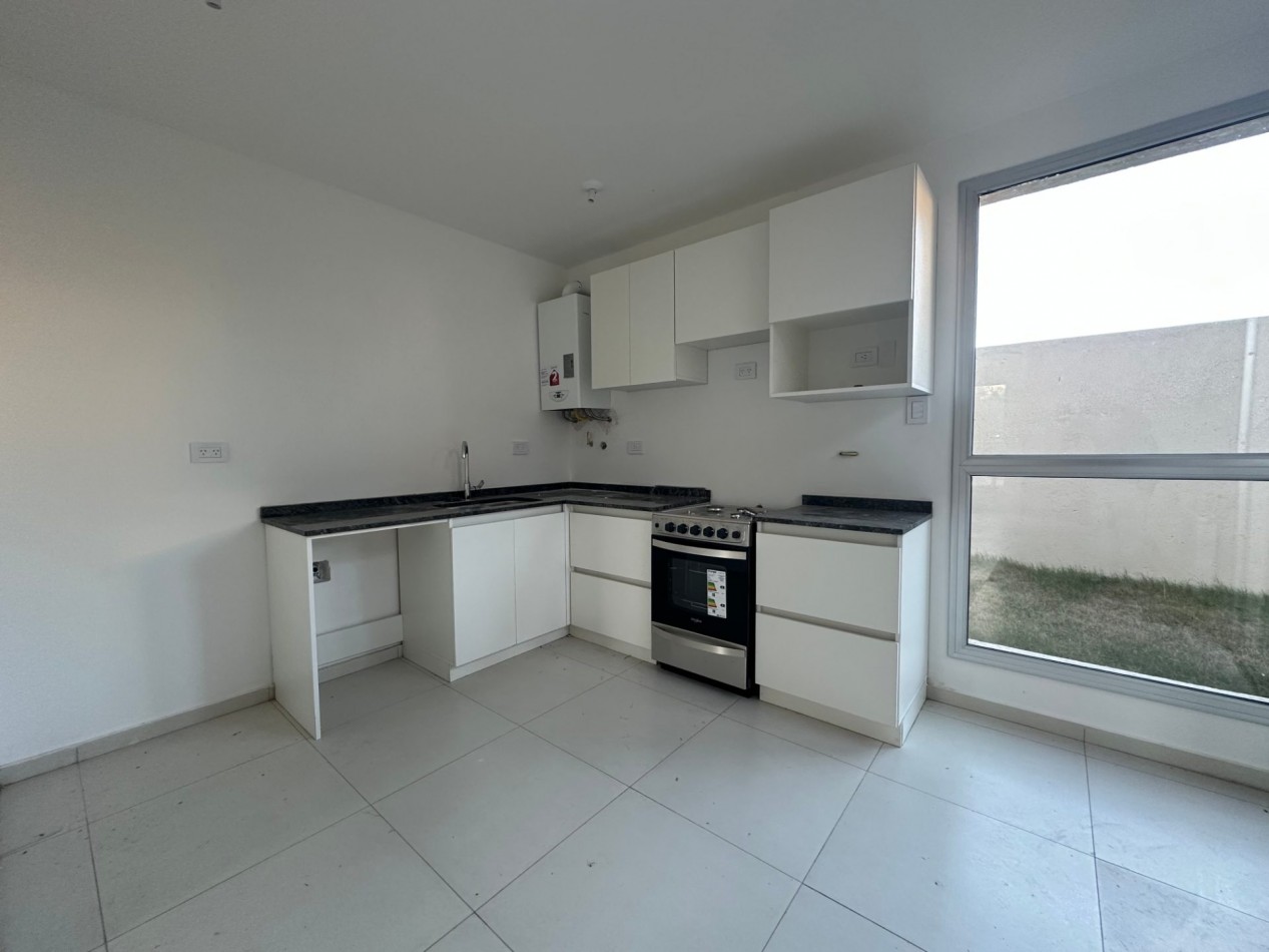 Duplex en venta en Docta Boulevard - 2 dormitorios con patio y cochera