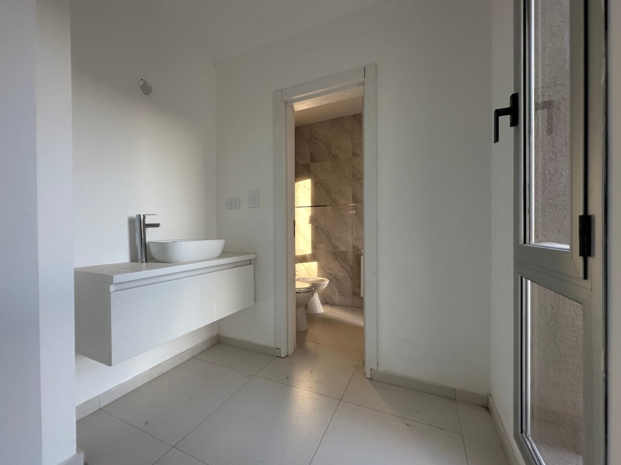Duplex en venta en Docta Boulevard - 2 dormitorios con patio y cochera