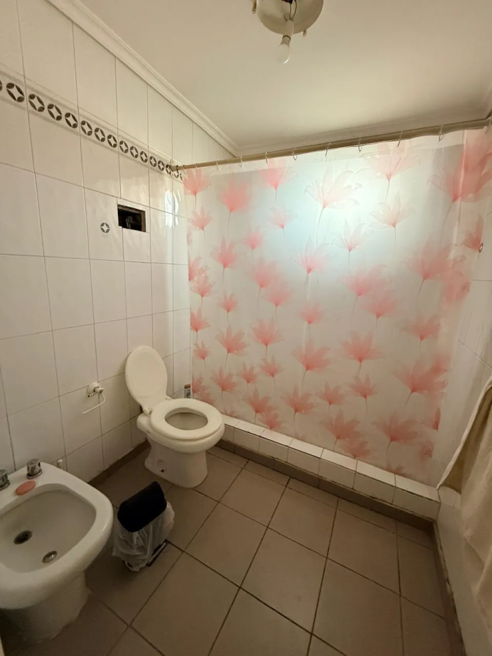 Casa en venta en Barrio Maipu - 3 dormitorios, pileta y 4 baños 