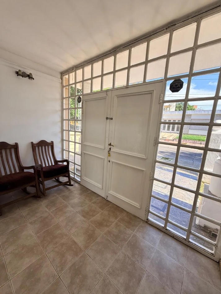 Casa en venta en Barrio Maipu - 3 dormitorios, pileta y 4 baños 