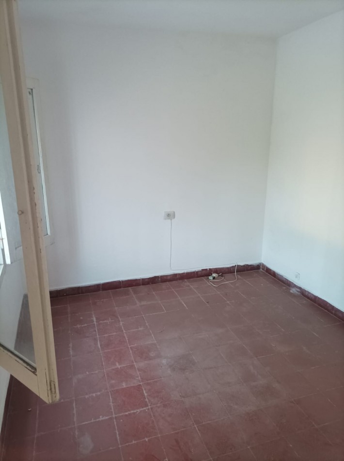 Casa en venta en Barrio Arenales - Gran terreno y potencial de ampliacion