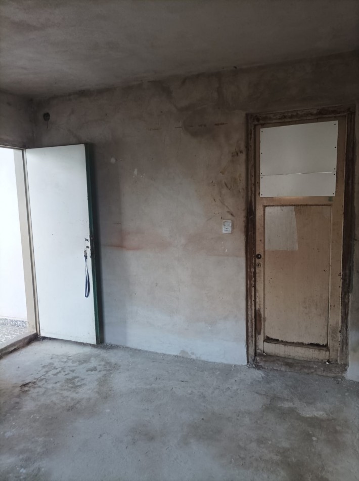 Casa en venta en Barrio Arenales - Gran terreno y potencial de ampliacion
