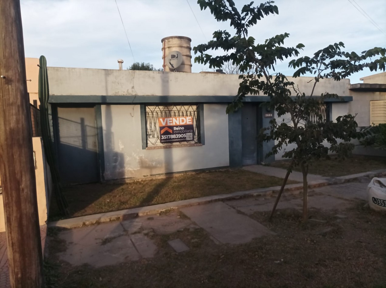 Casa en venta en Barrio Arenales - Gran terreno y potencial de ampliacion