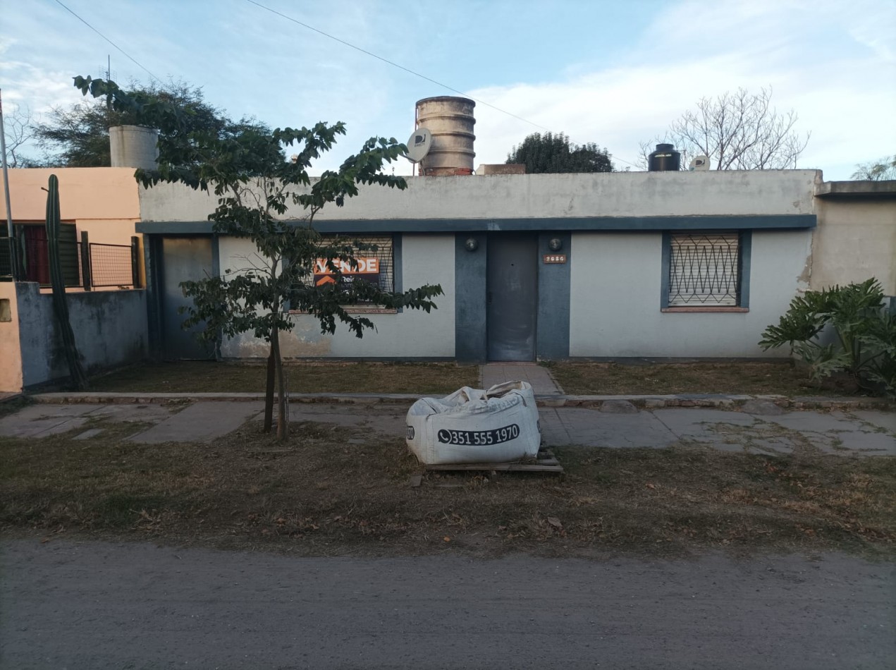 Casa en venta en Barrio Arenales - Gran terreno y potencial de ampliacion