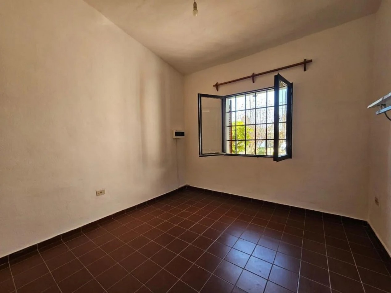Casa en venta en Marques de Sobremonte - 3 dormitorios, patio y cochera doble | APTA CREDITO