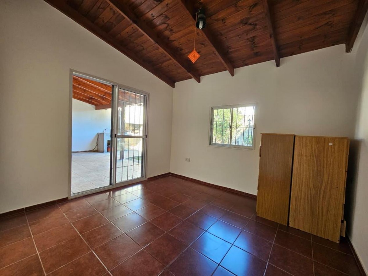 Casa en venta en Marques de Sobremonte - 3 dormitorios, patio y cochera doble | APTA CREDITO