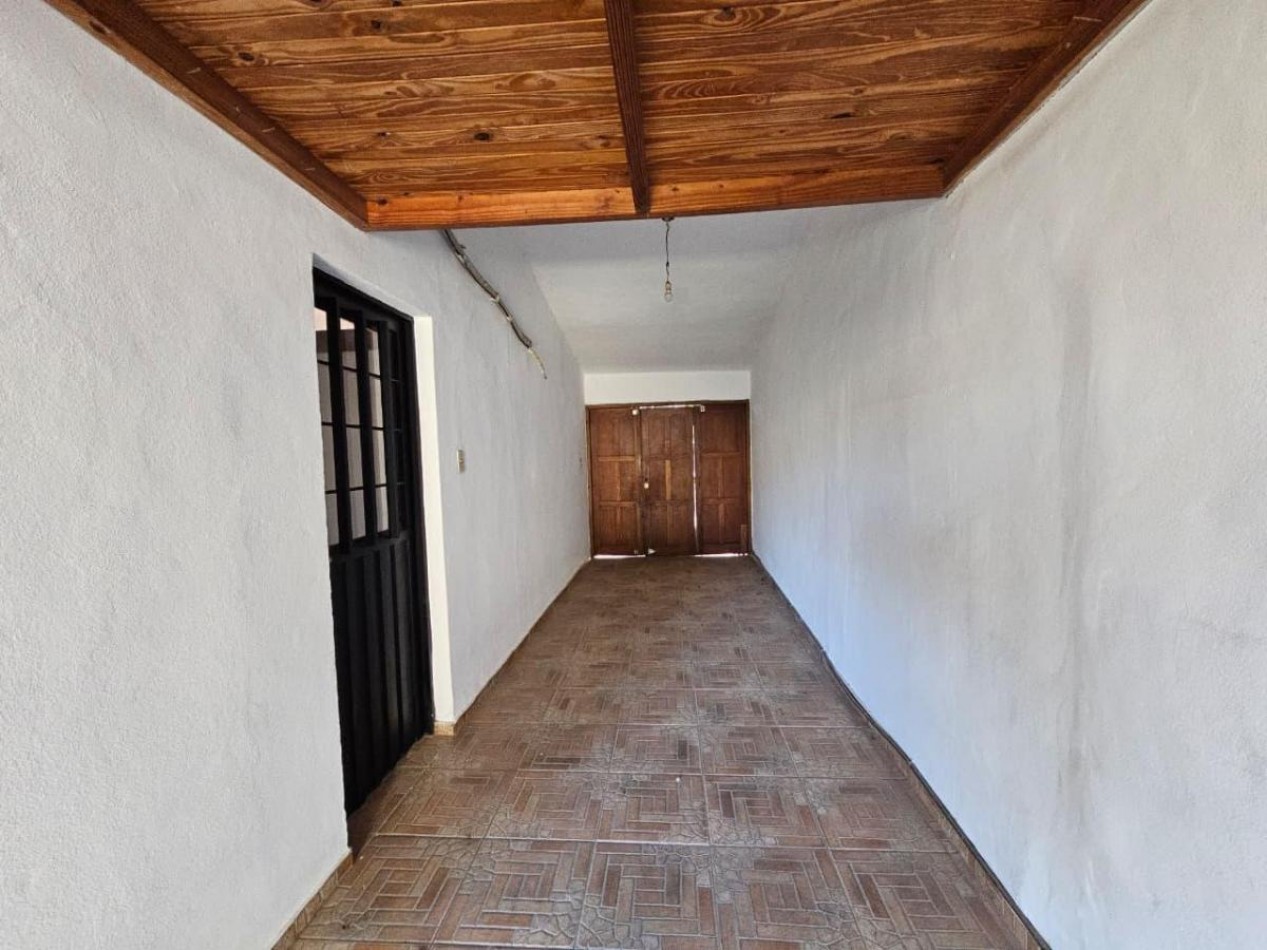 Casa en venta en Marques de Sobremonte - 3 dormitorios, patio y cochera doble | APTA CREDITO