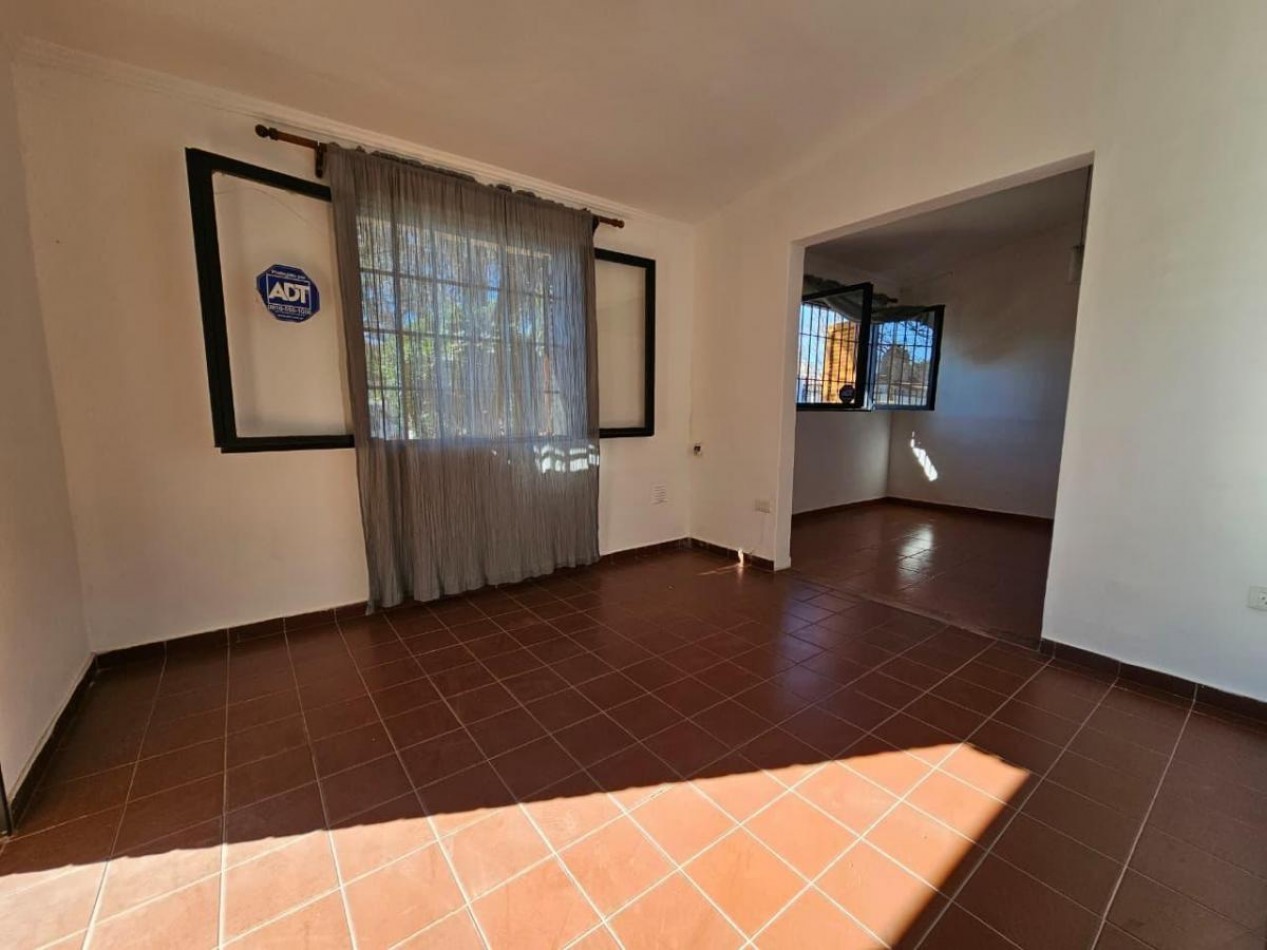 Casa en venta en Marques de Sobremonte - 3 dormitorios, patio y cochera doble | APTA CREDITO