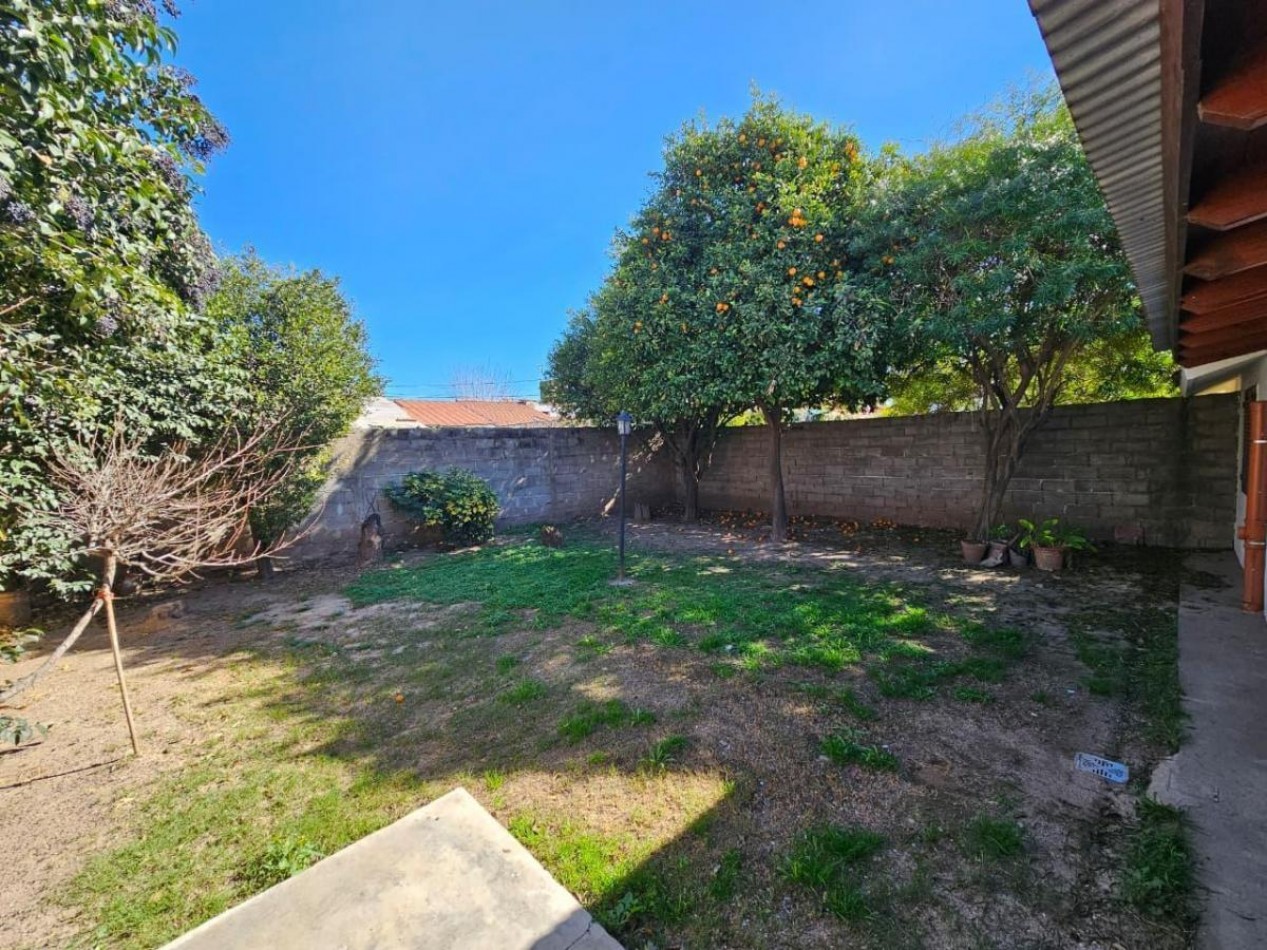 Casa en venta en Marques de Sobremonte - 3 dormitorios, patio y cochera doble | APTA CREDITO