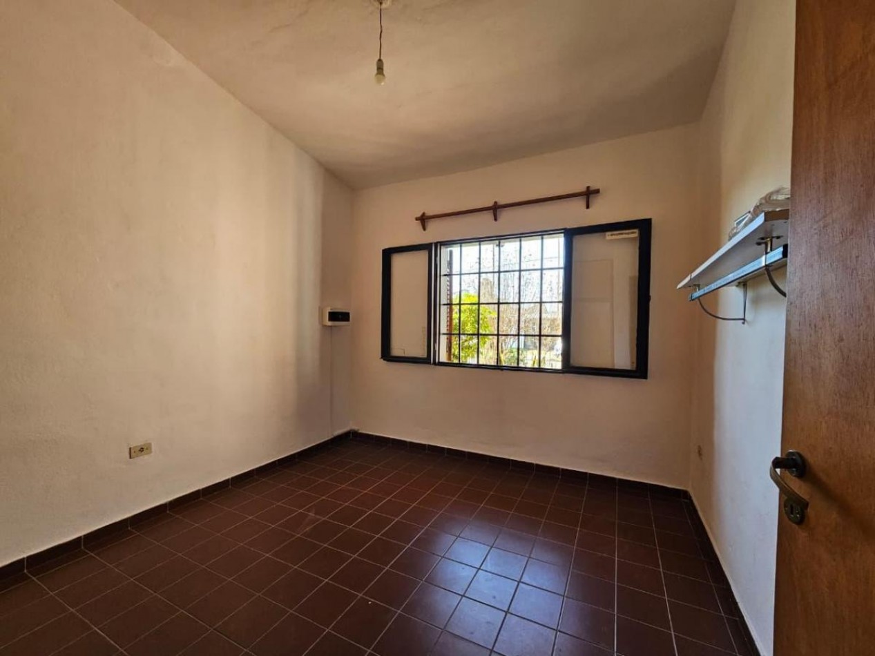 Casa en venta en Marques de Sobremonte - 3 dormitorios, patio y cochera doble | APTA CREDITO