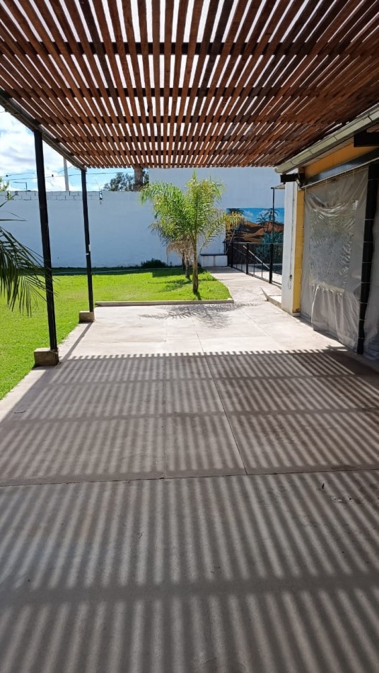 Propiedad comercial en venta en Barrio Policial - Ideal salon de fiestas o iglesia