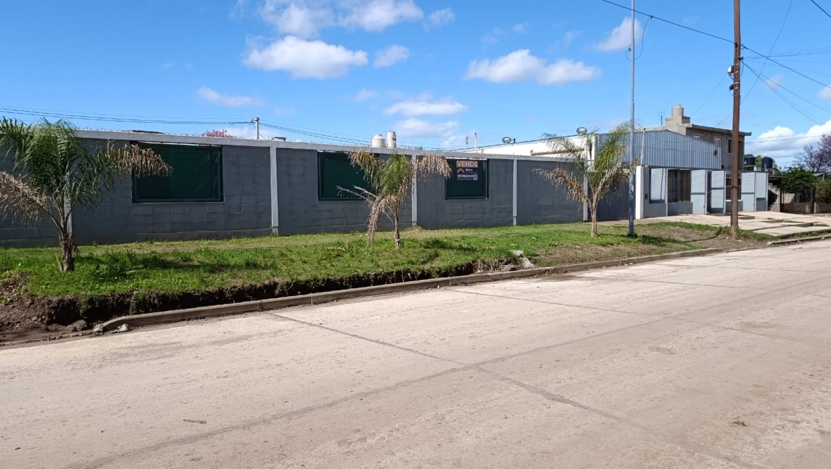 Propiedad comercial en venta en Barrio Policial - Ideal salon de fiestas o iglesia