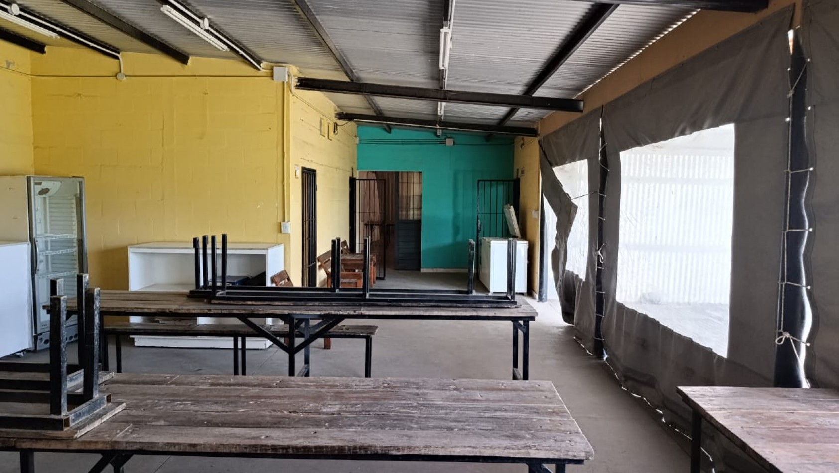 Propiedad comercial en venta en Barrio Policial - Ideal salon de fiestas o iglesia