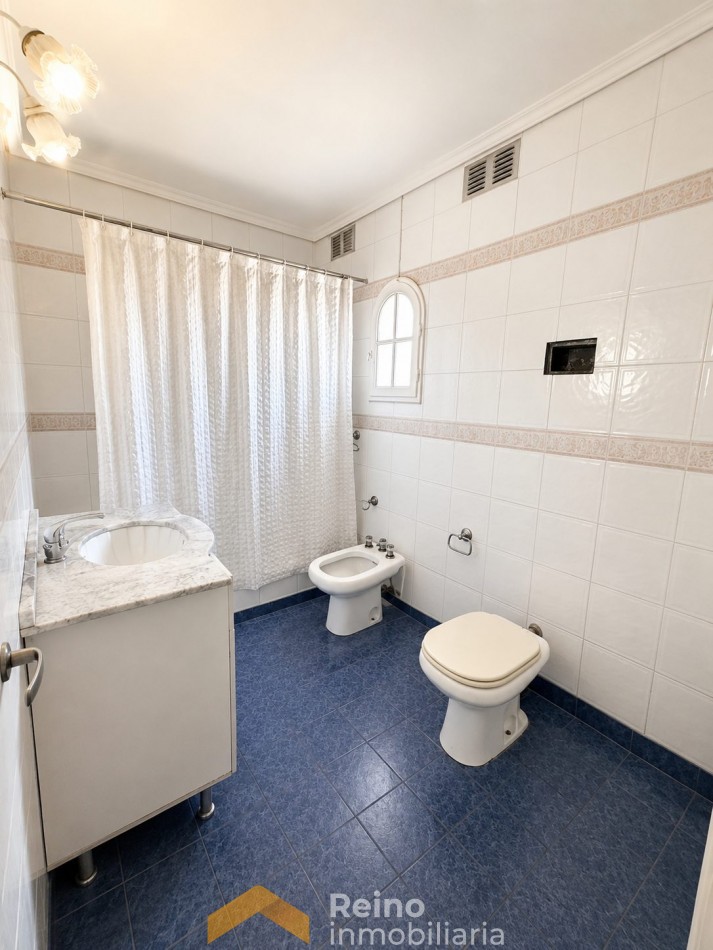Casa en venta en Barrio Maipu - 3 dormitorios, pileta y 4 baños 