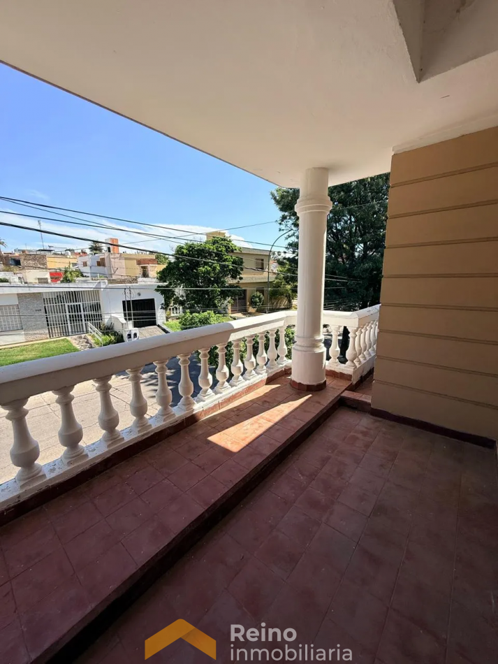 Casa en venta en Barrio Maipu - 3 dormitorios, pileta y 4 baños 