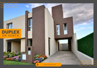 Duplex en venta en Docta Boulevard - 2 dormitorios con patio y cochera